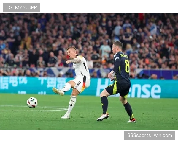 克罗斯与布鲁诺组织推进模式的分化及球权分配演变